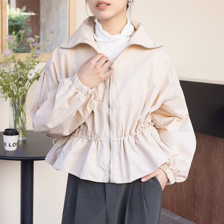 rbNJ[`[|CgȃyvVGbg̃iCWPbgVoBVvȃfUCȂ蔲DJ[WJŃK[[vXBɈꖇHD邾ŃIVxAbv閜\ACełBnCEGXgōiyvtHŃX^CAbvʂQłIVvȃ{gX͂Ah߂̃{gXƍ킹Ă܂Ƃ߂܂BꖇΕLV[Ŋ􂷂邱ƊԈႢȂBV[Y߂̃AE^[gbvXłIJ[zCg/AC{[/ubNi̐F͕BQƂBTCY:P(cm)yMz54cm/g70cm/61cm/48cmH̊֌WAe̐ӏ(u)y}3cmzx͌덷̋e͈͂ƂĒĂ܂BfރiC100nӂLkȂȂnȂYChinafg166cm(pTCYM)Gߏt/H