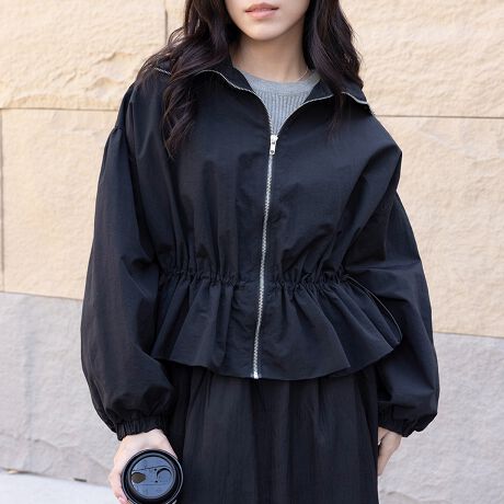 rbNJ[`[|CgȃyvVGbg̃iCWPbgVoBVvȃfUCȂ蔲DJ[WJŃK[[vXBɈꖇHD邾ŃIVxAbv閜\ACełBnCEGXgōiyvtHŃX^CAbvʂQłIVvȃ{gX͂Ah߂̃{gXƍ킹Ă܂Ƃ߂܂BꖇΕLV[Ŋ􂷂邱ƊԈႢȂBV[Y߂̃AE^[gbvXłIJ[zCg/AC{[/ubNi̐F͕BQƂBTCY:P(cm)yMz54cm/g70cm/61cm/48cmH̊֌WAe̐ӏ(u)y}3cmzx͌덷̋e͈͂ƂĒĂ܂BfރiC100nӂLkȂȂnȂYChinafg166cm(pTCYM)Gߏt/H