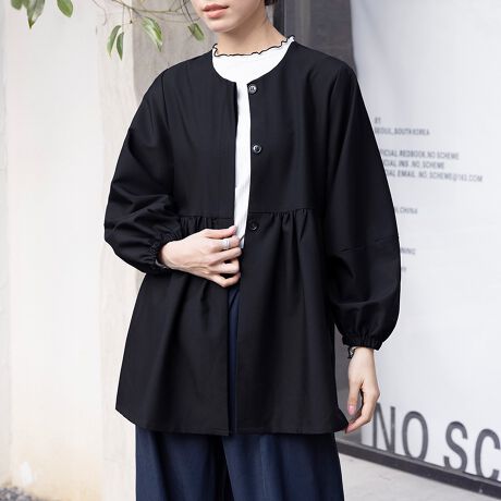 iӎNVJȃgbvXVoIyvȃVGbgŔCoȂXbLY߂Ɏdグ܂B̓{[X[uő݊o7łIEhlbNȎ񌳃C炵Ă܂B̂̃CE߂Ȃ[YȎdオŒSnQIƊ炩ȔǴAySñgbvXłBR[fBl[gŃI[V[Yp܂B܂LIP[WV[Ŋ􂷂閜\ACeǂȃCi[ɂ킹₷A񂵗͂̂闊ꖇłBJ[O[W/lCr[/ubN/x[W/O[i̐F͕BQƂBTCY:P(cm)yMiS-Mjz72cm/34cm/g52cm/55cmyLiL-LLjz74cm/38cm/g54cm/56cmH̊֌WAe̐ӏ(u)y}3cmzx͌덷̋e͈͂ƂĒĂ܂Bfރ|GXe80E[16E|E^4nӂLkȂȂnȂYChinafg166cm(pTCYM)Gߏt/H