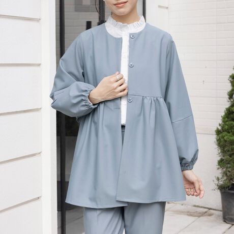 iӎNVJȃgbvXVoIyvȃVGbgŔCoȂXbLY߂Ɏdグ܂B̓{[X[uő݊o7łIEhlbNȎ񌳃C炵Ă܂B̂̃CE߂Ȃ[YȎdオŒSnQIƊ炩ȔǴAySñgbvXłBR[fBl[gŃI[V[Yp܂B܂LIP[WV[Ŋ􂷂閜\ACeǂȃCi[ɂ킹₷A񂵗͂̂闊ꖇłBJ[O[W/lCr[/ubN/x[W/O[i̐F͕BQƂBTCY:P(cm)yMiS-Mjz72cm/34cm/g52cm/55cmyLiL-LLjz74cm/38cm/g54cm/56cmH̊֌WAe̐ӏ(u)y}3cmzx͌덷̋e͈͂ƂĒĂ܂Bfރ|GXe80E[16E|E^4nӂLkȂȂnȂYChinafg166cm(pTCYM)Gߏt/H