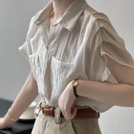 VvȂGKgIlVA[fނgpVcVoIɂ{[ȂA񌳂̓XbLY߂Ɏdグ܂BJ[WJɃn̂fފőlۂoǏ^Jo[Ƃ̂VGbgȂ̂|CgłIVvȃfUĈߕL{gXƑQB߂̑fނŏt`H܂ŃOV[YŊ􂷂閜\ACe􍡃V[Y߂̃gbvXłIJ[ItzCg/x[W/IW/ubNi̐F͕BQƂBTCY:P(cm)yMz52cm/g66cm/33cmyLz53cm/g68cm/34cmH̊֌WAe̐ӏ(u)y}3cmzx͌덷̋e͈͂ƂĒĂ܂Bfރ|GXe100%nLkȂzCg₠聚nȂYChinafg160cm(pTCYM)Gߏt/