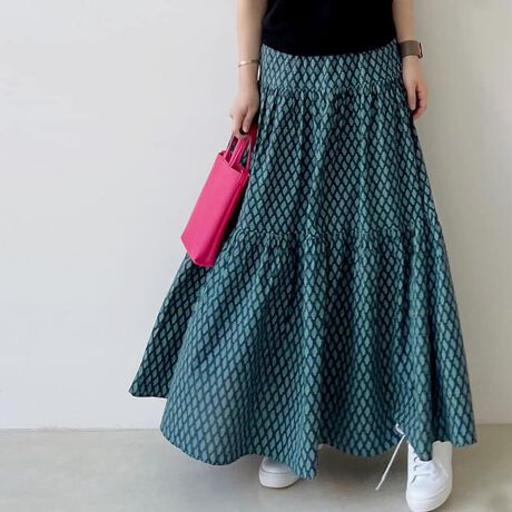 тɂӂƗhVGbgA炵ĂeBA[htAXJ[gB@ׂGL]`bNȕAR[fBl[g̎ɂȂ؂₩vXBEGXgSdlŁAXgXt[ȐSnBeBA[hfUCACɂȂ鍘Jo[AX^CAbvʂBJWATVcAꂢ߃uEX܂ŁALgbvXƑQBig͂Ao◷sɂ߂łB@J[zCg/O[i̐F͕BQƂBTCY:P(cm)yt[z92m/EGXg62-80cm/qbv110cmH̊֌WAe̐ӏ(u)y}3cmzx͌덷̋e͈͂ƂĒĂ܂Bfރ|GXe100%nӂLkȂȂn聚YChinafg160cm(pTCYt[)Gߏt/