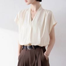 Vネックフレンチスリーブブラウス