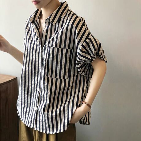 y₩ȒSn͂̃XgCvVcBO㍷̂䊴ŁAȂꊴ̂VGbgoBƂTCYő̌^Jo[AbNXՂ̒ȂɁBɂ͕֗ȃ|PbgtŁAANZgƂĂfނŒʋC悭AtẴJWAX^Cɂ҂B{gXCEAEgǂłoX悭Ȃ܂BXgCvcC茩fC[g炨o܂ŕL􁝃VvȂZXꖇG߂ɏd󂷂AKȃVcłBJ[ubN/O[i̐F͕BQƂBTCY:P(cm)yMzO62cm/㑍65cm/g54cm/52cm/15cmyLzO63cm/㑍66cm/g56cm/53cm/16cmyLL/XLzO64cm/㑍67cm/g58cm/54cm/17cmH̊֌WAe̐ӏ(u)y}3cmzx͌덷̋e͈͂ƂĒĂ܂Bfރ|GXe100%nLkȂȂnȂYChinafg160cmipTCYMjGߏt/