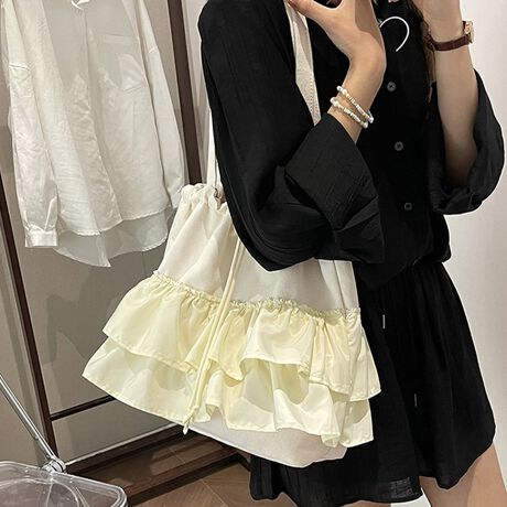 fB[Xp̑ltfUC̃V_[obOVoIeʂȂ̂ɑ傫Ãt@bV܂Ƃ߂ĂACełIǂTCYŏd󂷂邱ƊԈႢȂB̓|PbgtȂ̂|CgłIfC[g͂AƂoɂyɂg܂J[ItzCg/sN/O[/ubNi̐F͕BQƂBTCY:P(cm)35cm/43cm/}`12cm/R28cmH̊֌WAe̐ӏ(u)y}3cmzx͌덷̋e͈͂ƂĒĂ܂BfރLoXnӂLkȂȂn聚YChinafg160cm(pTCYt[)Gߏt//H/~