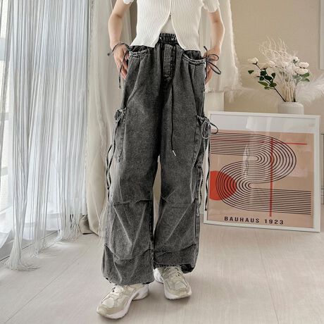 bNXƃX^CbV˔̃ChfjpcłBƂVGbgő̌^I΂AǂȃX^Cɂ}b`BEGXgɂ͒߉\ȃh[XgOtŁASn悭tBbg܂BƂ̃fjfނoApł{ɁBTCh̃|PbgƂ肰ȂfBe[AȂꂽJWAvXBi`ȃX^C⃂[hnɂ킹₷A\ȃACełBJ[TbNXu[/u[/O[/_[NO[i̐F͕BQƂBTCY:P(cm)yMzEGXg64-100cm/qbv108cm/^34.5cm/Oҏ31.5cm/҉68cm/28cmH̊֌WAe̐ӏ(u)y}3cmzx͌덷̋e͈͂ƂĒĂ܂Bfޖ75E|GXe25nӂLkȂȂnȂYChinafg160cm(pTCYM)Gߏt//H/~