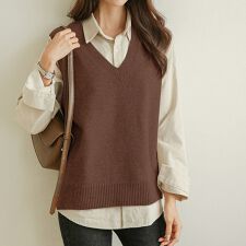 シンプルVネックニットベスト