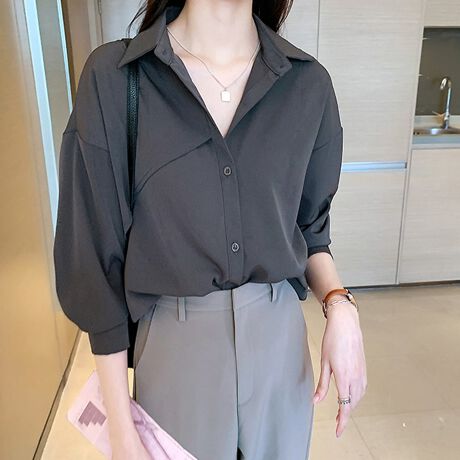 ƌy|GXefނŁAtHɂ҂ȒVcBƂgƃhbvV_[ŁÂ邱ȂX^CBx[VbNȃfUCȂÃ^bN␞̃EhJbg肰Ȃ|CgɁBpcɂXJ[gɂ킹₷AItBXx܂ŕL􂵂܂Bꖇ͂AHDƂĂg钅񂵗͂̍ACełBJ[zCg/_[NO[/x[Wi̐F͕BQƂBTCY:P(cm)yMz60cm/g56cm/53cm/45cmH̊֌WAe̐ӏ(u)y}3cmzx͌덷̋e͈͂ƂĒĂ܂Bfރ|GXe100%nLkȂnȂYChinafg162cmipTCYMjGߏt/H