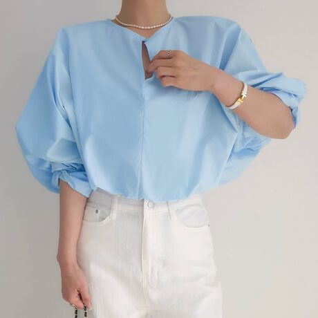 ɃMU[񂹂{[X[uA炵_炩oOɎ{ꂽȊJƃ{^A肰ȂvX܂BRbg~|GXěy₩ȑfނŁAtĂ͂AH̃C[hɂBgL߂̂VGbgŁǍ^Jo[܂BpcɂXJ[gɂ킹₷AIIt킸g閜\gbvXBVvȂfBe[ɂꖇłBJ[zCg/u[/ubNi̐F͕BQƂBTCY:P(cm)yt[z51cm/g85cm/80cmH̊֌WAe̐ӏ(u)y}3cmzx͌덷̋e͈͂ƂĒĂ܂BfރRbg65%E|GXe35%nLkȂnȂYChinafg160cmipTCYt[jGߏt/H