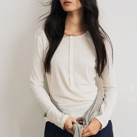 EhlbN~tg{^ANZgɂȂAx[VbNȒgbvXB_炩ȑfނŔȂ݂ǂAXgXt[ȒSn͂łB␞͂ƂdĂŁACi[gɂꖇɂΉBL߁g݌vŁǍ^Jo[ɂʓIBnȂłɂAy₩ȒSnBpcɂXJ[gɂ킹₷AIIt킸􂵂܂BG߂킸񂹂AgȂ閜\gbvXłBJ[ubN/ItzCg/u[/O[/R[q[/XgCvi̐F͕BQƂBTCY:P(cm)yMz59cm/g41cm/38cm/56cmyLz60cm/g43cm/39cm/57cmH̊֌WAe̐ӏ(u)y}3cmzx͌덷̋e͈͂ƂĒĂ܂BfރAN50%E[25%EiC20%EE[5%nLk聚nȂYChinafg160cmipTCYMjGߏt/H