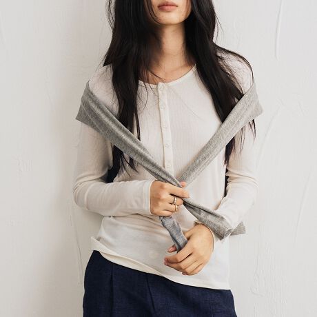 EhlbN~tg{^ANZgɂȂAx[VbNȒgbvXB_炩ȑfނŔȂ݂ǂAXgXt[ȒSn͂łB␞͂ƂdĂŁACi[gɂꖇɂΉBL߁g݌vŁǍ^Jo[ɂʓIBnȂłɂAy₩ȒSnBpcɂXJ[gɂ킹₷AIIt킸􂵂܂BG߂킸񂹂AgȂ閜\gbvXłBJ[ubN/ItzCg/u[/O[/R[q[/XgCvi̐F͕BQƂBTCY:P(cm)yMz59cm/g41cm/38cm/56cmyLz60cm/g43cm/39cm/57cmH̊֌WAe̐ӏ(u)y}3cmzx͌덷̋e͈͂ƂĒĂ܂BfރAN50%E[25%EiC20%EE[5%nLk聚nȂYChinafg160cmipTCYMjGߏt/H