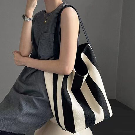 eʂȂyʂȃg[gobÓAG߂킸􂷂閜\ACeBVvȃXgCvR[fu₩ɉo܂BL߂̃}`Ŏ[͔QB|₷nhŁAʋ΁EʊwEs܂ŕLV[ɑΉB|PbgtŁA̐X[YɁBntŌ^ꂵɂAgǍDłBubNg[̔zFŗۂɁBJ[ubNi̐F͕BQƂBTCY:P(cm)24cm/}`13cm/34cm/39cm/蕿20cmy~jobOz18cm/}`13cm/20cm/23cmH̊֌WAe̐ӏ(u)y}3cmzx͌덷̋e͈͂ƂĒĂ܂Bfރ|GXeEvEnӂLkȂȂn聚YChinaGߏt//H/~