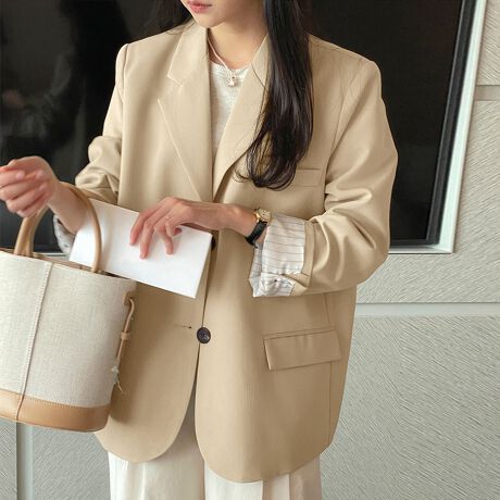 NVJȃyƑ̃{^fBe[ۓIȁAe[[hWPbgBw̖DCVGbg𐶂ݏoA\zIȒf͂𔭊Btg2{^dlŁAƊƔ̃oX▭B_炩ȑfނŒSnKAtH~̃OV[Y􂵂܂B|PbgtŎpAIIt킸g閜\ACeBpcɂXJ[gɂ킹₷AX^CAbv܂BꖇŒfAgȂWPbgłBJ[R[q[/CgO[/x[W/ubNi̐F͕BQƂBTCY:P(cm)yt[z72cm/g54cm/41cm/60cmH̊֌WAe̐ӏ(u)y}3cmzx͌덷̋e͈͂ƂĒĂ܂Bfރ|GXe100%nӂLkȂȂn聚YChinafg163cmipTCYt[jGߏt/H