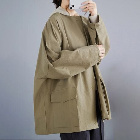 m[J[dlۓIȃI[o[TCYWPbgBƂ񌳂Ci[ANZT[āAꂽۂɁBtg̓{^dlŁAEX[YBɂ̓|PbgtŁApƃfUC𗼗B␞̎dĂJŁAVvȂx̍ꖇłBobNX^CƂĂāAǂ̊pxfdオB_炩ȑfނŒSnKBIIt킸􂷂A񂵗͔Q̃AE^[łBJ[ubN/J[Li̐F͕BQƂBTCY:P(cm)yt[z78cm/g80cm/82cmH̊֌WAe̐ӏ(u)y}3cmzx͌덷̋e͈͂ƂĒĂ܂Bfރ|GXe65%ERbg35%nӂLkȂȂnȂYChinafg163cmipTCYt[jGߏt/H