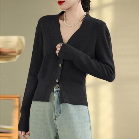 VlbNdl̒J[fBKłBtgɂ̓{^{AJĂĂȂ݁B͒悭tBbgAEGXg܂ƌĂ܂B⑳̃C͎RȗAbNX̂VGbgɁBVvȂꂽfUCŁAIIt킸􂵂܂BpcɂXJ[gɂ킹₷A񂵗͂QłBG߂̕ςڂɂd󂷂Af͂̍ꖇłBJ[ubN/_[NuE/O[i̐F͕BQƂBTCY:P(cm)yt[z53cm/g49cm/41cm/62cmH̊֌WAe̐ӏ(u)y}3cmzx͌덷̋e͈͂ƂĒĂ܂Bfރ[50%EiC30%E|GXe20%nӂLk聚ȂnȂYChinafg160cmipTCYt[jGߏt/H