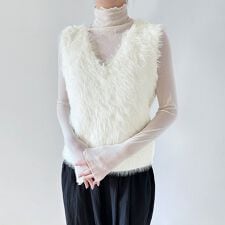 ドゥーベル(Doux Belle)のフェイクファーベスト レディース ベスト