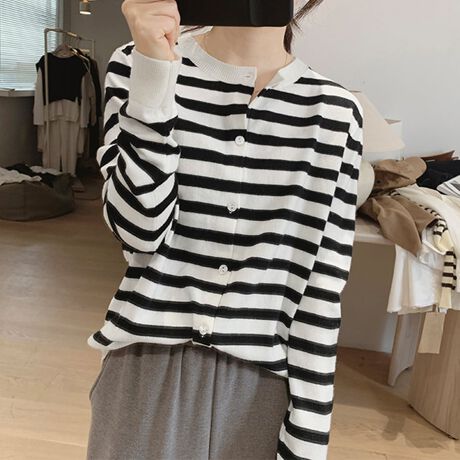 {[_[ۓIȒJ[fBKłBEhlbNdlŁA񌳂͂ƂۂɁBtgɂ̓{^炢AEX[YB␞͔zF؂ւŁAn̂VGbgɎdグ܂BƂTCYŁACi[I΂񂵗͂QłBpcɂXJ[gɂ킹₷AIIt킸􂵂܂BG߂̕ςڂɂd󂷂Af͂̍ꖇłBJ[u[/ubN/O[i̐F͕BQƂBTCY:P(cm)yt[z63cm/g52cm/35cm/63cmH̊֌WAe̐ӏ(u)y}3cmzx͌덷̋e͈͂ƂĒĂ܂Bfރ[50%EiC30%E|GXe20%nӂLk₠聚ȂnȂYChinafg160cmipTCYt[jGߏt/H