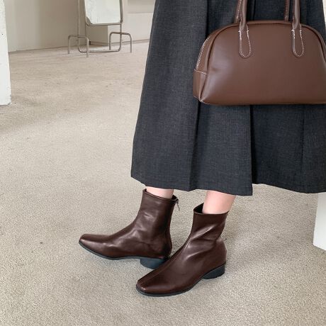 XNGAgDƑq[̃V[gu[cłBTChWbvdlŒEX[YAZɂꑫB芴̂q[ŕ₷AԂ̊OoɂΉB܂͂ƂVGbgŁArʂ҂ł܂BXJ[gɂpcɂ킹₷AR[f̕L܂BVvȂꂽfUCŁAIIt킸BGߊꂽX^COɂ҂̃ACełBJ[ubN/`Ri̐F͕BQƂBTCY:P(cm)q[3cmH̊֌WAe̐ӏ(u)y}3cmzx͌덷̋e͈͂ƂĒĂ܂BfލbfށFvEfށFꁚYChina