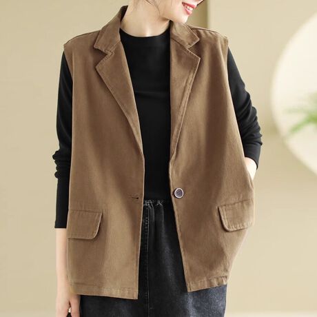 e[[hdẴm[X[uxXgłBtgɂ̓{^Ƒ傫߃|PbgzuApƃfUC𗼗Byt̋݌AƊƂȂꊴo܂B܂͂ƂCŁACi[Ƃ̃C[hy߂܂Bwʂɂ̓{^t̃fBe[{ApɂANZgBpcɂXJ[gɂ킹₷AIIt킸􂵂܂BG߂̕ςڂɂd󂷂Af͂̍ꖇłBJ[uE/ubN/J[L/^i̐F͕BQƂBTCY:P(cm)yMz62cm/g58cm/41cmyLz63cm/g60cm/42cmyLL/XLz64cm/g62cm/43cmH̊֌WAe̐ӏ(u)y}3cmzx͌덷̋e͈͂ƂĒĂ܂Bfރ|GXe65%ERbg35%nӂLkȂȂnȂYChinafg160cmipTCYMjGߏt/H