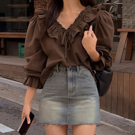 tlbNƃ{[X[uۓIȒuEXB[߂VlbNɎ{ꂽtƃ{^CA܂؂₩ɉoB̓MU[ŁAӂƂ̊炵Ă܂B_炩ȑfނŔGǂASnKBpcɂXJ[gɂ킹₷AIIt킸􂷂ꖇłBꖇŒfgbvXƂāAHt̃R[fɂ߂łBJ[zCg/Ji̐F͕BQƂBTCY:P(cm)yt[z55cm/g53cm/42cm/65cmH̊֌WAe̐ӏ(u)y}3cmzx͌덷̋e͈͂ƂĒĂ܂Bfރ|GXe100%nLkȂnȂYChinafg160cmipTCYt[jGߏt/H