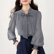 千鳥格子柄×ボウタイ付きブラウス