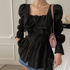 スクエアネック×シャーリングパフスリーブブラウス