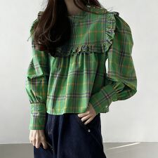 フリル付きチェック柄ブラウス