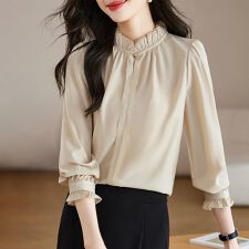 ハイネック×ギャザースリーブブラウス