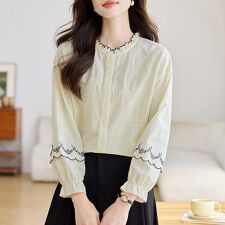 刺繍入りフリルカラーシャツブラウス