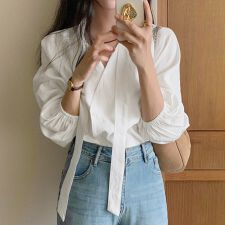 ボウタイ付きVネックパフスリーブブラウス