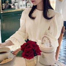 ドット柄パフスリーブリボン付きブラウス