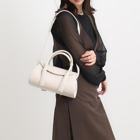 [^ԁFR9771960]炵ƃN[˔tHVNCollon lightshrinkiR CgVNjT߂ȃV{iȃVN^U[gpĂ܂BԂ^CṽNVbNȃnhobOɐV^̂́Åۂ݂ттƂtHAɕ悤ȃfUC̃nhBƂۂɏ̗VтAiۂȂA[hɂJWAɂ킹鍡܂łɂȂ݊̃obOɎdグ܂BfUC|Cg̃V_[Xgbv́Aɐ炵ԂłoXǋĂ܂B͐^J̂܂܂̐Fŉ݂vXBVvȃfUCȂXeb`zFɂ邱ƂŁAnhȂǂ̃fBeB[ۗ܂BCgVNiVN^vjȂł͂̃}bgtF~jȈۂvXAJWAɂfiȃobOɎdグ܂BƖ̊֌WɂAۂFČꍇ܂B܂Ap\REX}[gtHȂǂ̊ɂA኱iƉ摜̃J[قȂꍇ܂ByCɓo^zCɂȂACéwCɓo^x߂łBICTCg̊eACeɂun[g}[NvNbNĊȒPɒǉł܂BCɓACeA݌Ɏc킸EēׂȂǃLy[ΏۂɂȂꍇɂm点܂Bd:540g