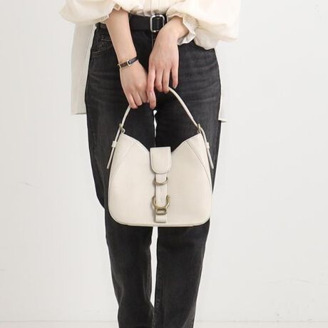 [^ԁFR9781030]LoXV[YŐlC𔎂MothiXjAU[h^U[gpz[{[obOoBI[U[łȂۂ݂̂VGbg◧̊\ĂAX̏_炩A炵cAX^CbVȈۂɁBڈȏ̎[͂AnhobOƂĎAlɂȂ▭ȃTCYBJWAȑ݊Əiȕ͋C𕹂̂ŁAfC[[XIP[W܂ŁAX^C̕L܂B̃AE^[̎ɂ|ł悤Ƀnh͒߉\BuhACR̐^J́AtgґɔzuANVbNȈۂɎdグ܂BIconiACRjV[YɑATOFFLOADSTONEےACRjbNȑ݂ɁBnh2iK̒߉\FI[v|Pbg~2 t@Xi[|Pbg~1Ɩ̊֌WɂAۂFČꍇ܂B܂Ap\REX}[gtHȂǂ̊ɂA኱iƉ摜̃J[قȂꍇ܂ByCɓo^zCɂȂACéwCɓo^x߂łBICTCg̊eACeɂun[g}[NvNbNĊȒPɒǉł܂BCɓACeA݌Ɏc킸EēׂȂǃLy[ΏۂɂȂꍇɂm点܂Bd:580g(Tvd)