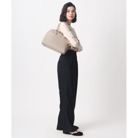 [^ԁFR9781040]N̑\ MajestyV[Ỹj[fBfUC|Cg̊O|PbgAVɃfUCꂽ^Jgp|nhŁA@\ʂubVAbv܂BԌ̓I[t@Xi[dlŕiAX}[gtHIDP[XȂǁAɎoו̎[ł悤AȎOʂ傫ȃ|PbgɁB|\ȃnh́AVɃfUC^J̎J|dlɂ邱ƂŁAobOuƂAʋΓdԂłnhזɂȂȂ悤ɎgɂzăfUCĂ܂B^ubgTCYłeʂȂAɌă}`肵Ă̂ŁA傫߂AX^CbVȈۂł܂BOFnh|\ I[v|Pbg~1 etFI[v|Pbg~2 t@Xi[|Pbg~1Ɩ̊֌WɂAۂFČꍇ܂B܂Ap\REX}[gtHȂǂ̊ɂA኱iƉ摜̃J[قȂꍇ܂ByCɓo^zCɂȂACéwCɓo^x߂łBICTCg̊eACeɂun[g}[NvNbNĊȒPɒǉł܂BCɓACeA݌Ɏc킸EēׂȂǃLy[ΏۂɂȂꍇɂm点܂Bd:790g(Tvd)