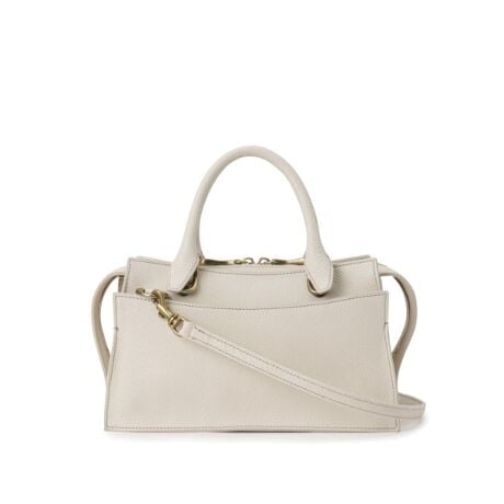 [^ԁFR9781710]Be[WobOCXs[V𓾂AuofBvV[YnhobOoByDesignzXNGAȃtH̃V[vȈۂƃmX^WbNȕ͋CZAJWAȃnhobOBǂ͋CȂAX̃[h[uɓސꂽfUCŁACɍ킹ėlXȃX^COɍ킹Ă܂BRpNgȈۂŋ@\xłA500ml̃{gAPAX̕Kv\ʂ[܂BÕI[v|Pbgɂ̓X}[gtHȂǂɎoו̎[\łB\tgȃU[œWJĂ̂ŁAgނƂŏo邽݂₵Ȃ₩|CgłB̑_ƂėlXȃX^COɍ킹ĂobOłByMaterialzv{̂炩╗őɊAi`ȃV{͂̃\tgVNU[B^U[ł͕\łȂAsψŗL@IȃV{ŁAӂƂ_炩GɂȂ܂Bʏ̃VNƂ͈Ⴂq[ghŔMȂJł̂ŁAvk߂邱ƂłA^Ƃ͈ႤǎŃi`ȃV{y߂܂BnhオF10cmV_[F110cmOFO|Pbg~1FI[v|Pbg~2At@Xi[|Pbg~1yCɓo^zCɂȂACéwCɓo^x߂łBICTCg̊eACeɂun[g}[NvNbNĊȒPɒǉł܂BCɓACeA݌Ɏc킸EēׂȂǃLy[ΏۂɂȂꍇɂm点܂BƖ̊֌WɂAۂFČꍇ܂B܂Ap\REX}[gtHȂǂ̊ɂA኱iƉ摜̃J[قȂꍇ܂Bd:590g