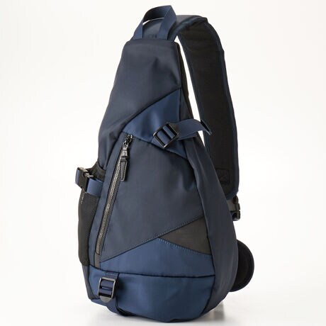 [^:F-611]TCNOȂǂ̃ANeBuȃV[Ƀsb^ȃ{fBobOOɂ̓{g̎[ɕ֗ȃbV|Pbgt@Xi[|PbgȂǂC[̓TCht@Xi[傫ĴŁAו̏o₷