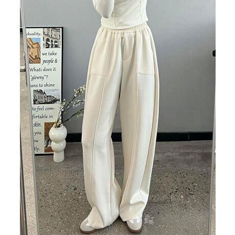 [^:gyi24101a]fUCXg[gCƃVvȃVGbg̃pcłBEGXgSdlł炭炭BTCh|PbgtŎpQłBfC[R[fɂrWlXJWAɂΉł閜\ACełBfޏ_炩ŏvȑfށBG肪ǂAKxȐLkAKȒSnByʂŒԒpĂɂ̂|CgłBR[fBl[g̒ăVvȃVcuEXƍ킹邱ƂŁAGKgȃX^Cy߂܂BXj[J[JWAȃgbvXgݍ킹āAbNX̂fC[X^Ĉ߂łBWPbgu[cƈꏏɍ킹邱ƂŁAGߊR[fBl[gdオ܂BM pc98 EGXg64 qbv 104L pc100 EGXg66 qbv 108