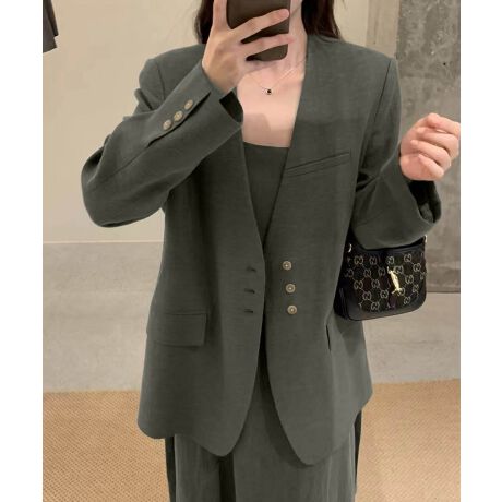 [^:mte56531a]fUCƂm[J[fUC̃WPbgB~j}ȃVGbgłBtg{^ƃEGXg{ANZgƂȂARɃVGbg𒲐\łBy₩ȑfފAG߂킸LV[Ŋ􂵂܂BfރeZChpc}LVXJ[gƍ킹āAbNX̂X^CɁB^CgXJ[ge[p[hpcƑgݍ킹āAꂢ߂ȃItBXR[fɂBfjƃXj[J[킹āAJWA_EX^CO߂łB73 g55 42 ŏ61