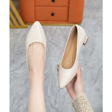 [^:szu62381a]ꂽVGbg͂̃|CebhgDpvXBƔĂV[vȃCŁAItBXV[͂AfC[R[fɂ؂₩vXĂ܂B