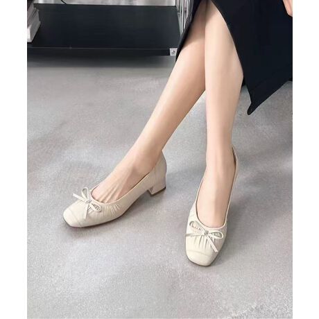 [^:who30313a]iŐꂽfUC̃pvXBVvȂ肰Ȃ{`[tANZgɂȂĂAItBXtH[}V[܂ŕL􂵂܂Bq[͈芴̂郍[q[ŁAԂ̕słɂdlłBTCY22.5cm25.0cm܂łpӂĂAɂ҂̃TCYIт܂BǂȃR[fBl[gɂ킹₷AfC[ɂʂȓɂ߂̈ꑫłBq[3.5