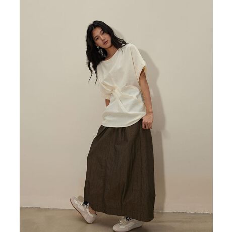 [^:res501018a] fabricSnƎplA㎿ȓVRfށBlKŕ֗Ɗ悤ȍi̐ngp܂B styleVvŃNVbNȗsɍEȂX^C񋟁BɃX^CbVł葱܂B detailiȃ{^AWbp[ADڂȂǍו̃fBe[ɂAi̕i߂܂B coordinatelXȃV[ɑΉł悤ALR[fBl[gpӂp߂܂BuDECADE CLASSICvt@bV͗lXȎ̃X^C󂯌pAzAiĂ܂B20ÑGKXA70ÑgA90ÑVvBɂ͎̏ےƁANꂽBꖳ̃X^Clߍ܂Ă܂BDECADE CLASSIC͂ȃNVbNX^CɌ̃_wZAVlƐVȖ͂fUCĂt@bVuhłBߋwсAɐ܂ςNVbNTCNADECADE CLASSICVt@bVX^CƋɂ͂܂B68g4784