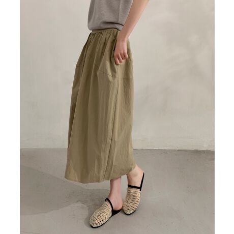 [^:ayn22219a] fabricSnƎplA㎿ȓVRfށBlKŕ֗Ɗ悤ȍi̐ngp܂B styleVvŃNVbNȗsɍEȂX^C񋟁BɃX^CbVł葱܂B detailiȃ{^AWbp[ADڂȂǍו̃fBe[ɂAi̕i߂܂B coordinatelXȃV[ɑΉł悤ALR[fBl[gpӂp߂܂BuDECADE CLASSICvt@bV͗lXȎ̃X^C󂯌pAzAiĂ܂B20ÑGKXA70ÑgA90ÑVvBɂ͎̏ےƁANꂽBꖳ̃X^Clߍ܂Ă܂BDECADE CLASSIC͂ȃNVbNX^CɌ̃_wZAVlƐVȖ͂fUCĂt@bVuhłBߋwсAɐ܂ςNVbNTCNADECADE CLASSICVt@bVX^CƋɂ͂܂BS XJ[g88.5 EGXg66 qbv133M XJ[g89.5 EGXg70 qbv137