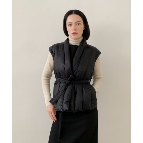 [^:jqt1947a] fabricSnƎplA㎿ȓVRfށBlKŕ֗Ɗ悤ȍi̐ngp܂B styleVvŃNVbNȗsɍEȂX^C񋟁BɃX^CbVł葱܂B detailiȃ{^AWbp[ADڂȂǍו̃fBe[ɂAi̕i߂܂B coordinatelXȃV[ɑΉł悤ALR[fBl[gpӂp߂܂BuDECADE CLASSICvt@bV͗lXȎ̃X^C󂯌pAzAiĂ܂B20ÑGKXA70ÑgA90ÑVvBɂ͎̏ےƁANꂽBꖳ̃X^Clߍ܂Ă܂BDECADE CLASSIC͂ȃNVbNX^CɌ̃_wZAVlƐVȖ͂fUCĂt@bVuhłBߋwсAɐ܂ςNVbNTCNADECADE CLASSICVt@bVX^CƋɂ͂܂B62 g50 48