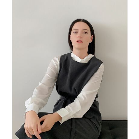 [^:yx3555a] fabricSnƎplA㎿ȓVRfށBlKŕ֗Ɗ悤ȍi̐ngp܂B styleVvŃNVbNȗsɍEȂX^C񋟁BɃX^CbVł葱܂B detailiȃ{^AWbp[ADڂȂǍו̃fBe[ɂAi̕i߂܂B coordinatelXȃV[ɑΉł悤ALR[fBl[gpӂp߂܂BuDECADE CLASSICvt@bV͗lXȎ̃X^C󂯌pAzAiĂ܂B20ÑGKXA70ÑgA90ÑVvBɂ͎̏ےƁANꂽBꖳ̃X^Clߍ܂Ă܂BDECADE CLASSIC͂ȃNVbNX^CɌ̃_wZAVlƐVȖ͂fUCĂt@bVuhłBߋwсAɐ܂ςNVbNTCNADECADE CLASSICVt@bVX^CƋɂ͂܂B59 g52