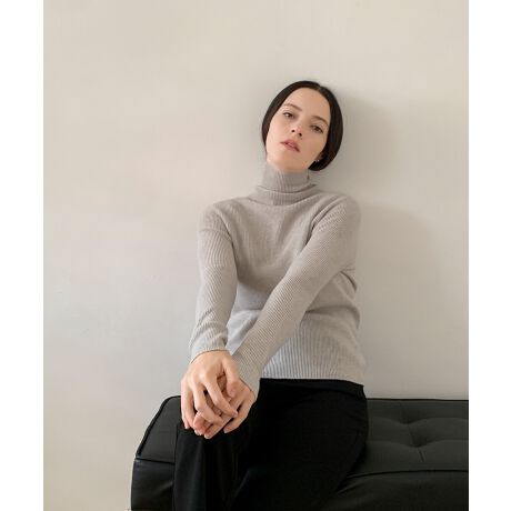 [^:ysy2808a] fabricSnƎplA㎿ȓVRfށBlKŕ֗Ɗ悤ȍi̐ngp܂B styleVvŃNVbNȗsɍEȂX^C񋟁BɃX^CbVł葱܂B detailiȃ{^AWbp[ADڂȂǍו̃fBe[ɂAi̕i߂܂B coordinatelXȃV[ɑΉł悤ALR[fBl[gpӂp߂܂BuDECADE CLASSICvt@bV͗lXȎ̃X^C󂯌pAzAiĂ܂B20ÑGKXA70ÑgA90ÑVvBɂ͎̏ےƁANꂽBꖳ̃X^Clߍ܂Ă܂BDECADE CLASSIC͂ȃNVbNX^CɌ̃_wZAVlƐVȖ͂fUCĂt@bVuhłBߋwсAɐ܂ςNVbNTCNADECADE CLASSICVt@bVX^CƋɂ͂܂B36A58Ag45Aŏ60