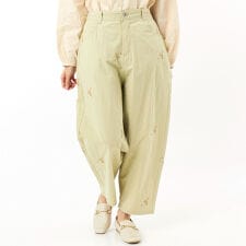 高密度綿ブロード花刺しゅう入り9分丈バルーンパンツ