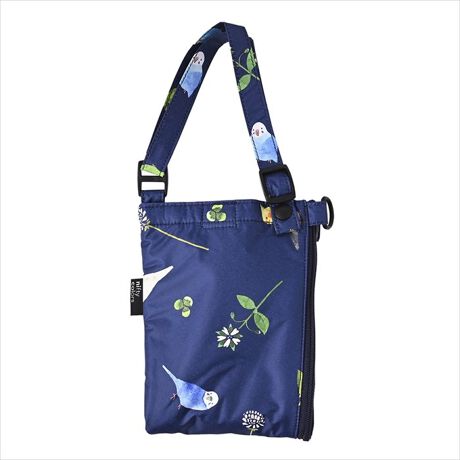 [^:NCUC-003]GꂽP̎ו肪ǂĂ鎞̒P̎ɁA肪t[ɂȂV_[t̎PP[XłBO^CvȂ̂ŁAPnYt[Ŏ^ׁAPߗނɂĔĜh܂Bߕt̎ɉAʃV_[tĂ̂ŁA|΂߂łǂƂȂ^ׂ܂B2iɐ܂肽ނƂɂA܂肽ݎPp̃P[XɂȂ葽@\ɂgp܂Bn̗ɂ̓|E^HĂ̂ŖhʂAꕔɋzzĂ̂ŉJz܂BgȂ̓RpNgɐ܂肽߂̂Ŏ^тɂ֗łBΉPTCYFPES87cmAP19cm܂Ł@܂肽ݎPFS25cmAP19cm܂łƂ2wayOPP[XFƂǂ̏Ət̖쑐ꏏɃfUCĂ܂B ybgƂĐlC̃CR̂킢dƕ\ɖACełBx[XF̓lCr[őlۂAN₩ȏƂłꏏɂoł܂BN[2wayOPP[Xʉ̂悤ȏ_炩ȃ^b`̉ԕBWJ[̉Ԃu₩ŉJ̓̋C₩ɂȂꂻBÂȂ肷ȂԕŃJWAt@bVɂ߂łB}`J[2wayOPP[XJ[̐؂ւɂȂĂfUĆAgpƂ񂾎Ɉ\ɂȂ܂BubNɂ̓x[Wƃu[AlCr[ɂ̓J[Lƃp[v킹܂Bjɂɂg₷J[OłB