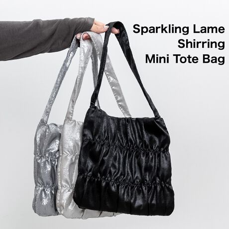 [^:GBG3041]point͓IȃV[OV_[ŁAȂ̃X^CɋPvX܂傤B̏íA؂₩ȃngpV_[obOŁAǂȂoɂ҂̃ACełBƓȃV[OfUCŁAl̖ڂ݊܂BJWAȃX^CʂȃV[܂ŁAL􂷂邱ƊԈႢȂBVvȂۂɎcfUĆAR[fBl[g̃ANZgɂȂAȂ̖͂Ă܂BdetailETOPB}Olbg{^dl/|Pbg~1BEgĥ郉nBE~jTCYŃR[f̃ANZgɁBsizeF20cm~F18cm@nhF19cmcolorAC{[EubNEO[