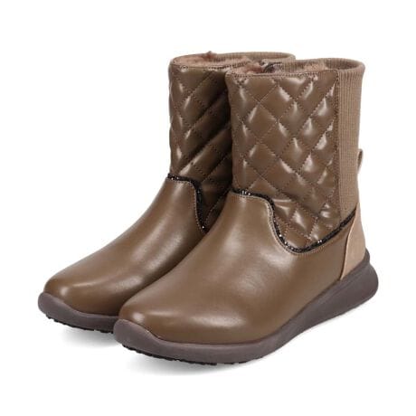 [^:HRL2024]HIROKO KOSHINO FEMME@OXt@Co[芦npXm[u[c~łX^CbVɁILeBOfނłhA냊udlőꃉNNBOXt@Co[̊npq[\[AᓹⓀHʂłnʂ݁AɂSłBɂƋPOb^[CANZgƂȂAdȂ肪ȓ~R[fɂ肰Ȃ؂₩vXBڂłȂA@\QȈꑫłB