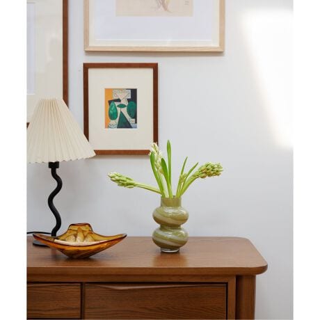 [^:25027960000670]KX̃t[x[XV[YBԂ̕iAԑA}ɍ킹āA낢Ȏނpӂ܂BKX̃t[x[X́A˂AԂwāA𐶂ݏoĂ܂BɂԂƁAꂽ؂₩ɁB炵fGɍʂĂ܂BElЂƂЂƂ삵Ă鐁KXBԂĂȂƂAIuWFɂȂȂ܂łB̂ɍ킹Ă͂AԂ𑡂ۂ̃MtgƂĂ߂łBV[YłpӂĂ܂B25027960000070FGLASS VASE CALCOLO25027960000170FGLASS VASE SOLE25027960000270FGLASS VASE FUNGO25027960000370FGLASS VASE LAGO25027960000470FGLASS VASE FUNGO PK25027960000570FGLASS VASE PIOVERE25027960000670FGLASS VASE ERBA25027960000770FGLASS VASE ROBBIA25027960000870FGLASS VASE NUVOLA25027960000970FGLASS VASE FORSyiɂ܂āzE{i̓nhCĥ߁AdオɌ̍܂BEiAKXɈӐ}ȂCA͂ȕscꍇ܂AiĝɈeyڂ̂ł͂܂̂ŗ\߂̏A߂BEMꂽAKX܂Ԃŗ␅Xꂽ肵ȂŉB܂A}ȏՌ\ʂɏ悤Ȃ戵͂BKXjăPK鋰ꂪ܂BE킵NU[ł̐͂B